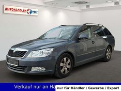 Grau Gebraucht 2012 Skoda Octavia Kombi | 3.599 € (Superpreis)