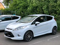 Weiß Gebraucht 2011 Ford Fiesta Sport Kleinwagen | 4.499 € (Fairer Preis)