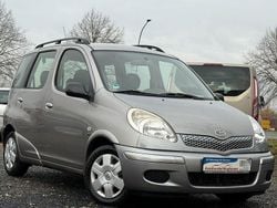 Grau Gebraucht 2005 Toyota Yaris Sol Kombi | 2.999 € (Fairer Preis)