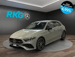 Grau Gebraucht 2025 Mercedes A200 AMG Limousine | 40.480 €
