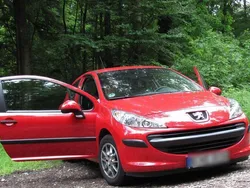 Rot Gebraucht 2008 Peugeot 207 Kleinwagen | 1.900 € (Guter Preis)
