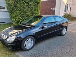 Schwarz Gebraucht 2006 Mercedes C200 Coupé | 3.300 € (Fairer Preis)