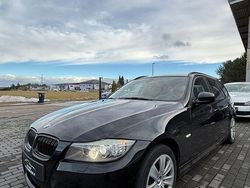 Schwarz Gebraucht 2011 BMW 318 Comfort Edition Kombi | 5.600 € (Fairer Preis)