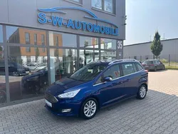 Blau Gebraucht 2016 Ford Grand C-Max Titanium Van / Kleinbus | 11.900 € (Fairer Preis)