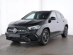 Schwarz nachtschwarz Gebraucht 2024 Mercedes GLA200 AMG SUV | 42.880 € (Fairer Preis)