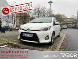 Super white 2 Gebraucht 2014 Toyota Yaris Hybrid Edition Kleinwagen | 9.688 € (Fairer Preis)