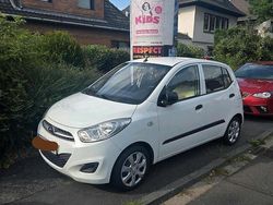 Weiß Gebraucht 2011 Hyundai i10 Edition Kleinwagen | 3.200 € (Etwas zu teuer)