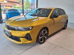 Gelb Gebraucht 2024 Opel Astra Limousine | 23.898 € (Superpreis)
