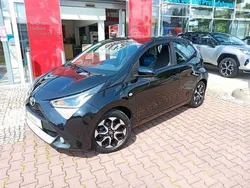 Schwarz Gebraucht 2020 Toyota Aygo X-play Kleinwagen | 11.590 € (Fairer Preis)