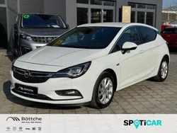 Schneeweiss/summitwhite/arctic Gebraucht 2018 Opel Astra Dynamic Limousine | 11.950 € (Guter Preis)