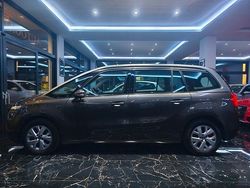 Gris moka Gebraucht 2016 Citroën Grand C4 Picasso SELECTION Van / Kleinbus | 8.800 € (Etwas zu teuer)
