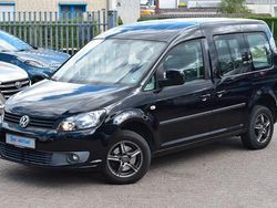 Schwarz Gebraucht 2011 VW Caddy Trendline Van / Kleinbus | 4.490 € (Superpreis)
