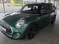 British racing green met. Gebraucht 2019 Mini Cooper Kleinwagen | 14.900 € (Superpreis)