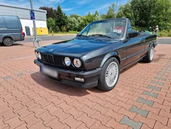 Schwarz Gebraucht 2025 BMW 325 Shadowline Cabrio | 11.800 €