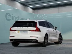Weiß Gebraucht 2021 Volvo V60 Inscription Kombi | 35.540 € (Fairer Preis)
