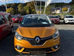 Orange Gebraucht 2016 Renault Scénic III Life Van / Kleinbus | 11.490 €