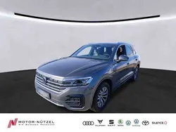 Siliziumgrau metallic Gebraucht 2021 VW Touareg R-line SUV | 52.930 € (Fairer Preis)