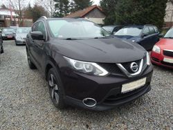 Violett Gebraucht 2015 Nissan Qashqai 360º SUV | 12.390 € (Etwas zu teuer)