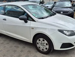 Weiß Gebraucht 2011 Seat Ibiza SC Basis Kleinwagen | 1.950 € (Guter Preis)