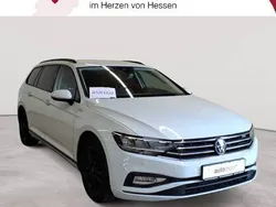 Gletscherweiß metallic Gebraucht 2022 VW Passat Kombi | 16.990 € (Guter Preis)