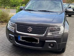 Grau Gebraucht 2012 Suzuki Grand Vitara Comfort SUV | 8.600 € (Fairer Preis)
