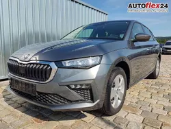 Graphitgrau metallic Neu 2025 Skoda Scala Plus Edition Kleinwagen | 22.240 € (Etwas zu teuer)