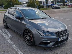 Grau Gebraucht 2018 Seat Leon Limousine | 23.000 € (Etwas zu teuer)