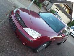 Rot Gebraucht 2002 Ford Mondeo Ambiente Limousine | 650 € (Guter Preis)