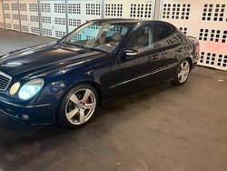 Blau Gebraucht 2004 Mercedes E240 Avantgarde Limousine | 5.500 € (Teuer)