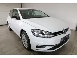 Pure white (metallic) Gebraucht 2019 VW Golf VII IQ Drive Limousine | 17.890 € (Guter Preis)