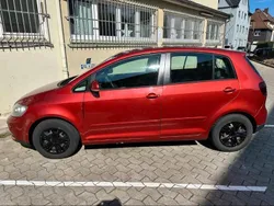 Rot Gebraucht 2006 VW Golf Plus Cross Van / Kleinbus | 1.499 € (Superpreis)
