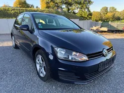 Blau Gebraucht 2016 VW Golf VII Limousine | 10.999 € (Fairer Preis)