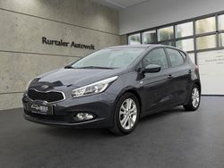 Grau Gebraucht 2013 Kia Ceed Kleinwagen | 7.499 € (Fairer Preis)