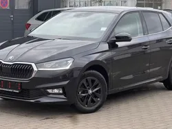 Schwarzmagic perleffekt Gebraucht 2024 Skoda Fabia Style Limousine | 23.490 € (Etwas zu teuer)