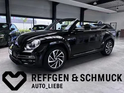 Ebenholzschwarz (metallic) Gebraucht 2018 VW Beetle Sound Cabrio | 27.940 € (Teuer)