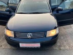 Blau Gebraucht 1998 VW Passat Limousine | 1.150 € (Fairer Preis)