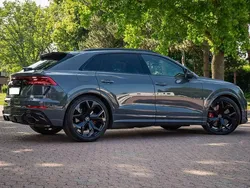 Grau Gebraucht 2022 Audi RS Q8 Sport SUV | 109.900 € (Fairer Preis)