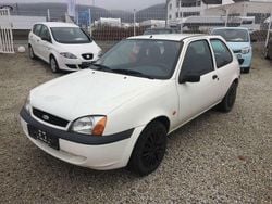 Weiß Gebraucht 2000 Ford Fiesta Limousine | 1.250 €
