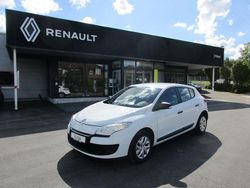 Weiß Gebraucht 2013 Renault Mégane III Authentique Limousine | 6.550 € (Teuer)