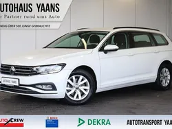 Weiß Gebraucht 2021 VW Passat Business Limousine | 19.899 € (Guter Preis)