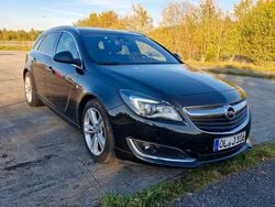 Schwarz Gebraucht 2014 Opel Insignia Business Kombi | 9.500 € (Fairer Preis)