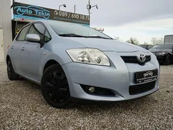 Blau Gebraucht 2011 Toyota Auris Basis Limousine | 5.950 € (Fairer Preis)