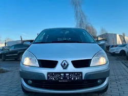 Grau Gebraucht 2006 Renault Scénic II Exception Van / Kleinbus | 3.399 € (Fairer Preis)