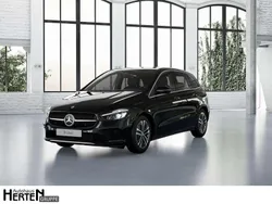 Lack kosmosschwarz Gebraucht 2024 Mercedes B180 Progressive Van / Kleinbus | 34.900 € (Teuer)