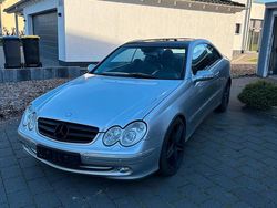 Silber Gebraucht 2002 Mercedes CLK320 Avantgarde Coupé | 4.250 € (Teuer)