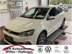 Pure white Gebraucht 2017 VW Polo Allstar Kleinwagen | 10.968 € (Fairer Preis)
