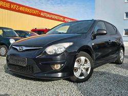 Schwarz Gebraucht 2011 Hyundai i30 Kleinwagen | 4.777 € (Fairer Preis)