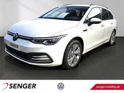 Weiß Gebraucht 2025 VW Golf VIII Style Kombi | 33.333 € (Teuer)
