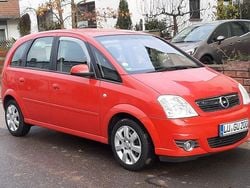 Rot Gebraucht 2006 Opel Meriva Cosmo Van / Kleinbus | 2.999 € (Etwas zu teuer)