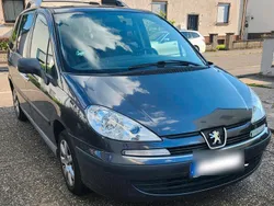 Grau Gebraucht 2007 Peugeot 807 Van / Kleinbus | 7.000 €